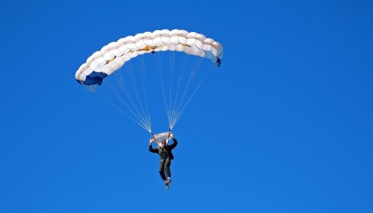 开云体育官方入口-法甲春风得意：一场场精彩比赛不断上演，法甲 德甲