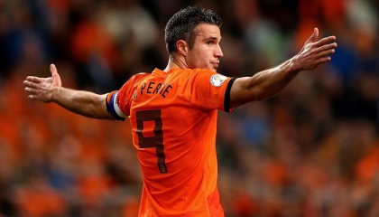 开云体育入口下载-米兰双雄鏖战，争夺意甲冠军